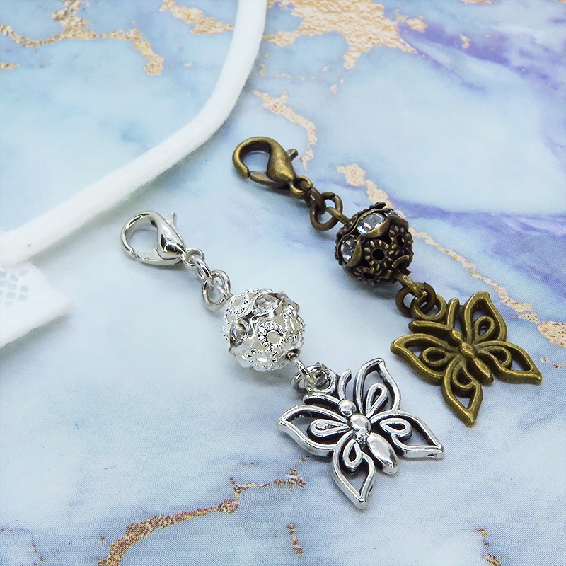 マスクチャーム シルバーカラー 蝶とメタルビーズを組合せた可愛いチャーム 蝶々バタフライ ラインストーン