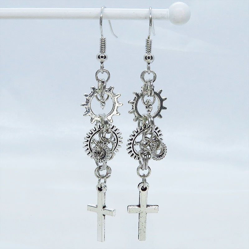 アンティークシルバー ロザリオ(十字架)と歯車を組合せたピアス スチームパンク風 コンパクト