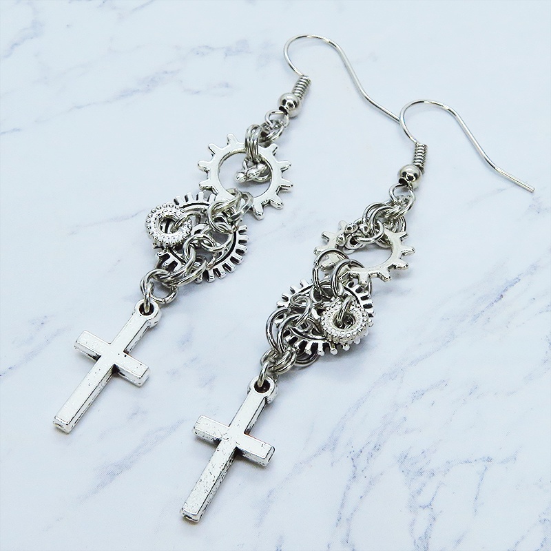 アンティークシルバー ロザリオ(十字架)と歯車を組合せたピアス スチームパンク風 コンパクト
