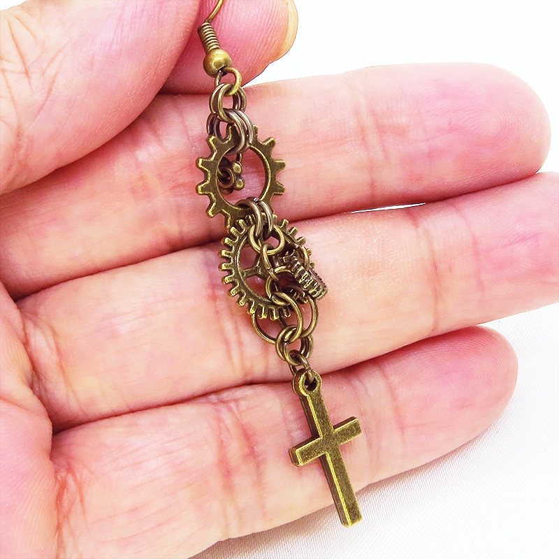 アンティークゴールド ロザリオ(十字架)と歯車を組合せたピアス スチームパンク風 コンパクト