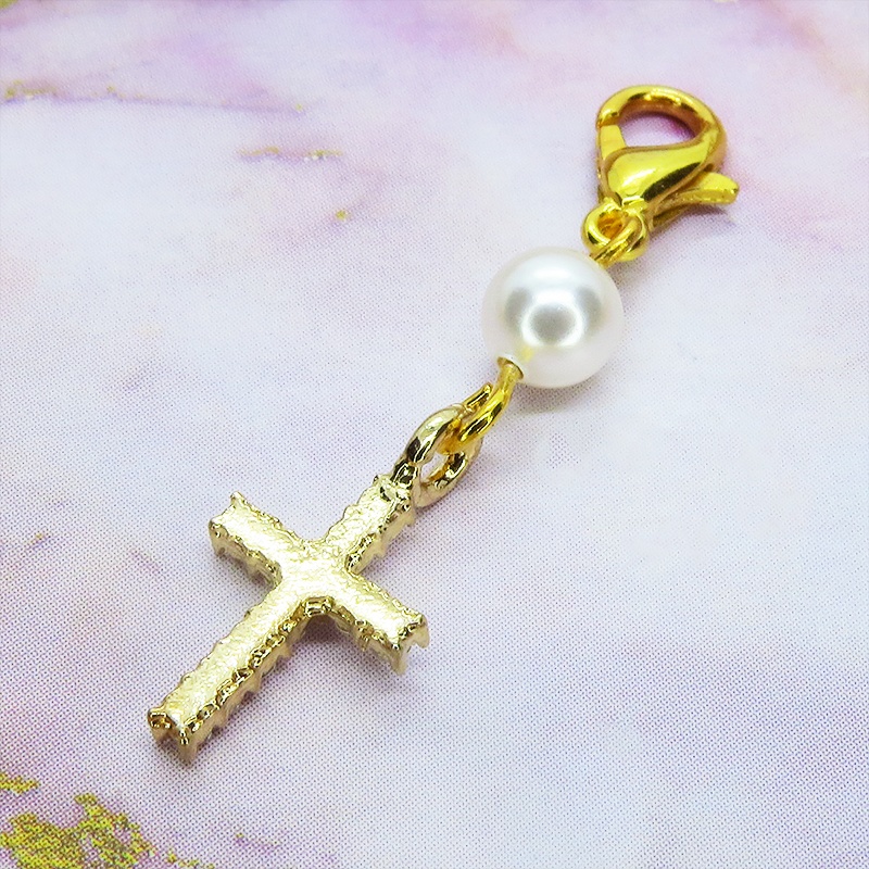 マスクチャーム ゴールドカラー ラインストーンのロザリオ(十字架)とスワロフスキーパールのチャーム