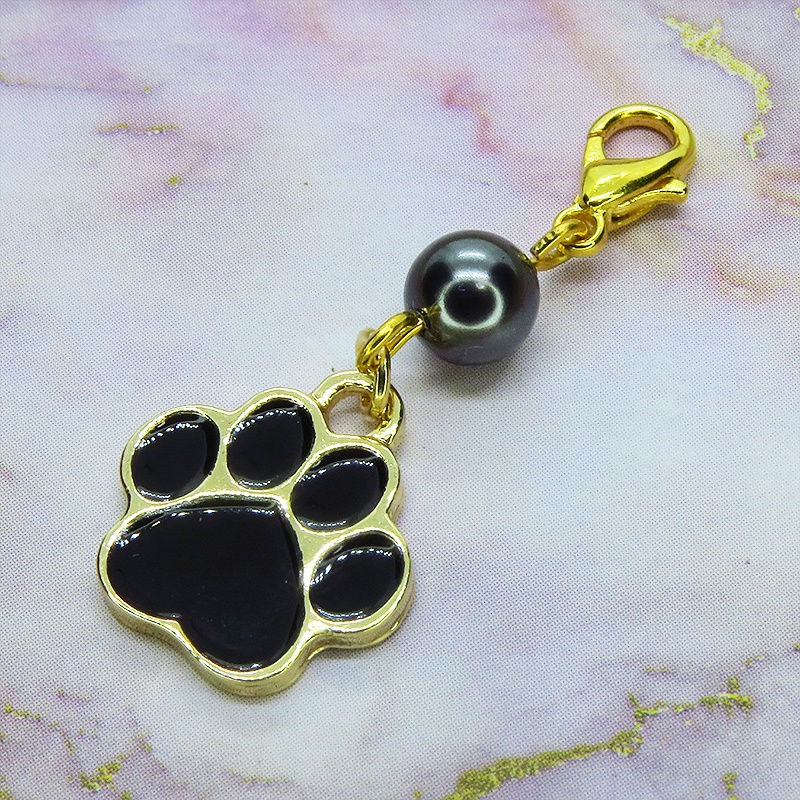 マスクチャーム 黒い肉球とスワロフスキーパール(ブラック)を組合せたチャーム エナメル 猫 犬 キーホルダー