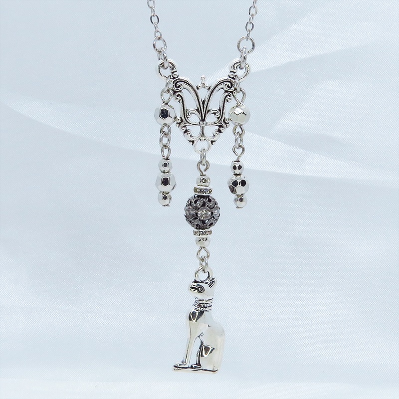 バステト 猫の女神 シルバーカラー オリエンタル調メタルビーズをつり下げたネックレス 古代エジプト 長さ変更可