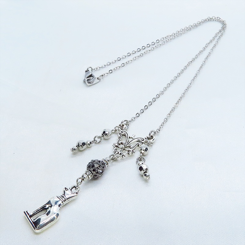 バステト 猫の女神 シルバーカラー オリエンタル調メタルビーズをつり下げたネックレス 古代エジプト 長さ変更可