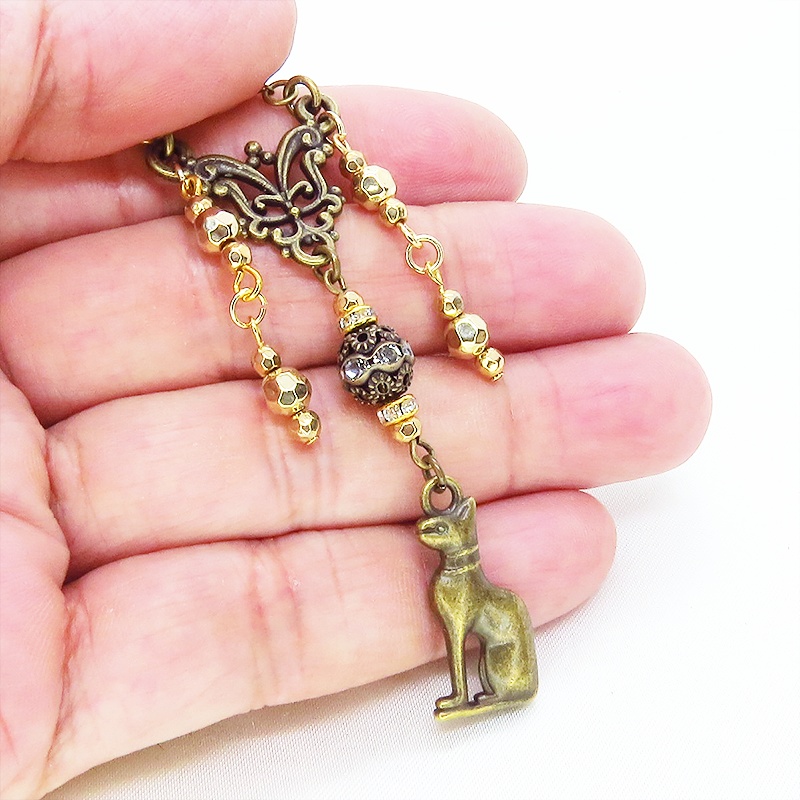 バステト 猫の女神 アンティークゴールド オリエンタル調メタルビーズをつり下げたネックレス 古代エジプト 長さ変更可