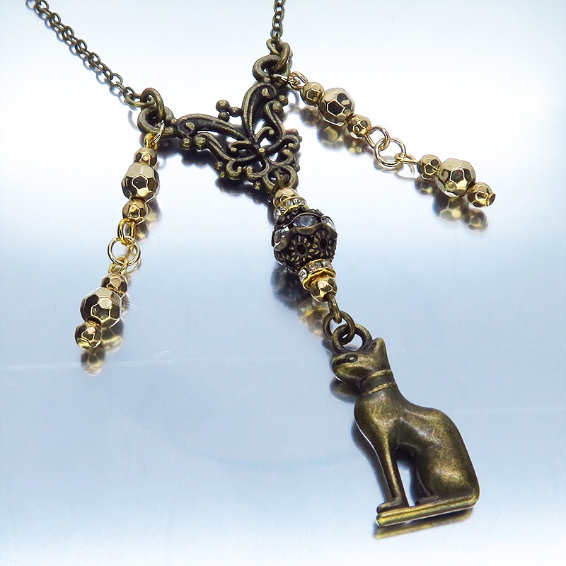 バステト 猫の女神 アンティークゴールド オリエンタル調メタルビーズをつり下げたネックレス 古代エジプト 長さ変更可