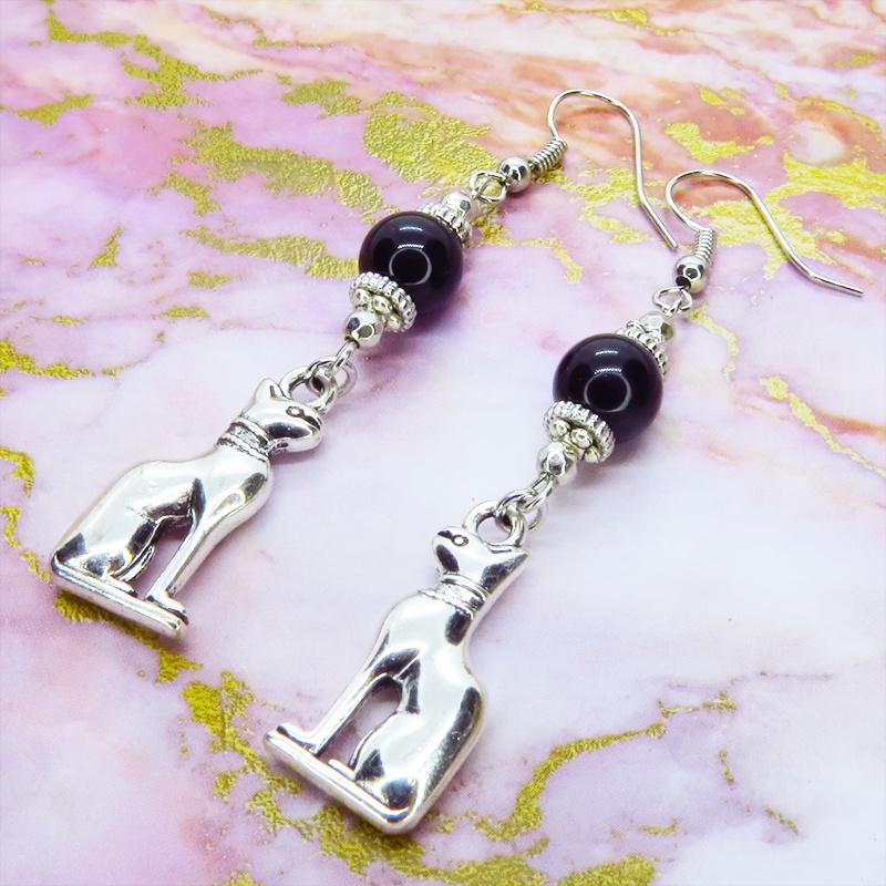 バステト 猫の女神 アンティークシルバー オニキスと組合せたオリエンタル調ピアス 古代エジプト サージカル可