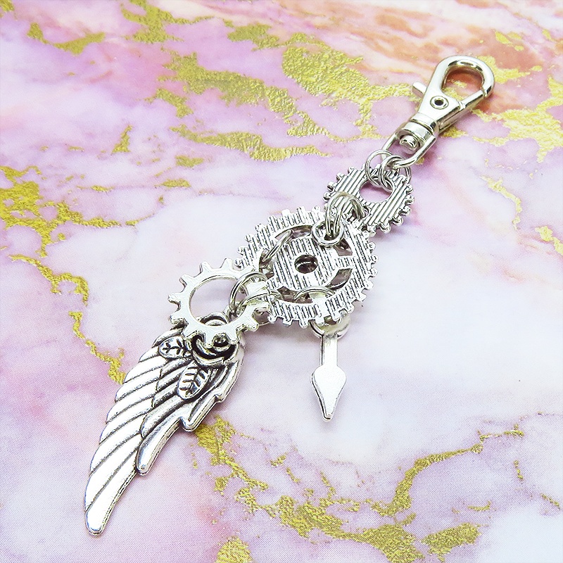 アンティークシルバー 翼(ウィング)と歯車を組合せたスチームパンク風キーホルダー ハート