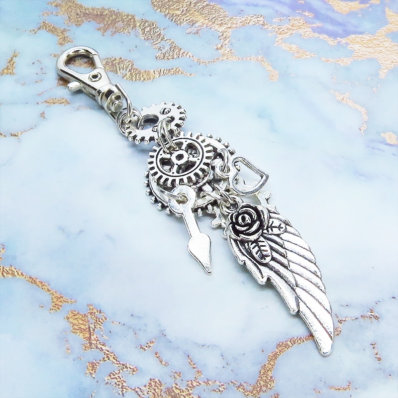 アンティークシルバー 翼(ウィング)と歯車を組合せたスチームパンク風キーホルダー ハート