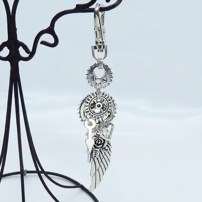 アンティークシルバー 翼(ウィング)と歯車を組合せたスチームパンク風キーホルダー ハート