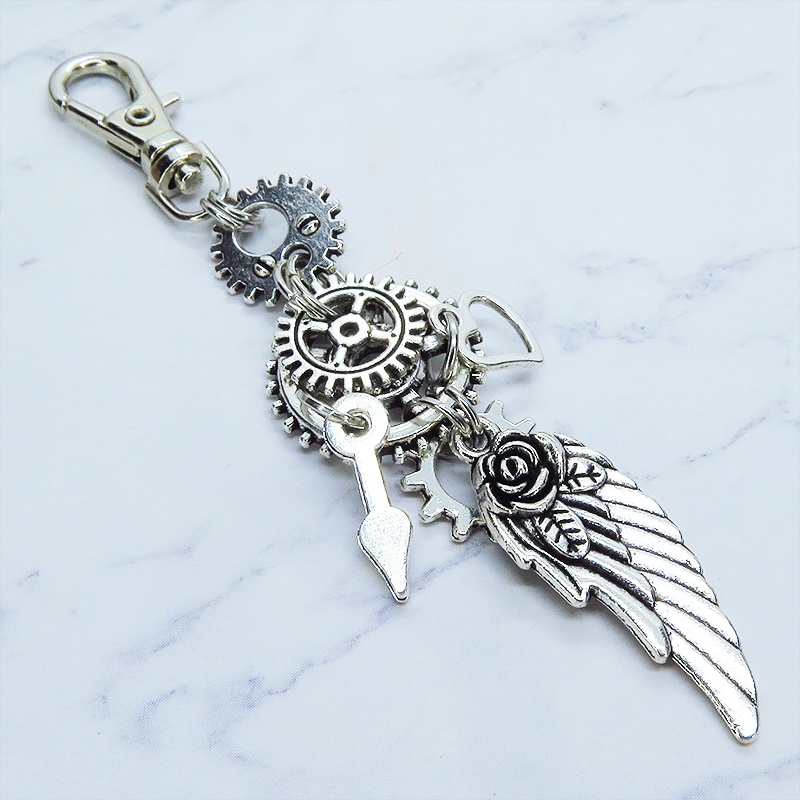 アンティークシルバー 翼(ウィング)と歯車を組合せたスチームパンク風キーホルダー ハート