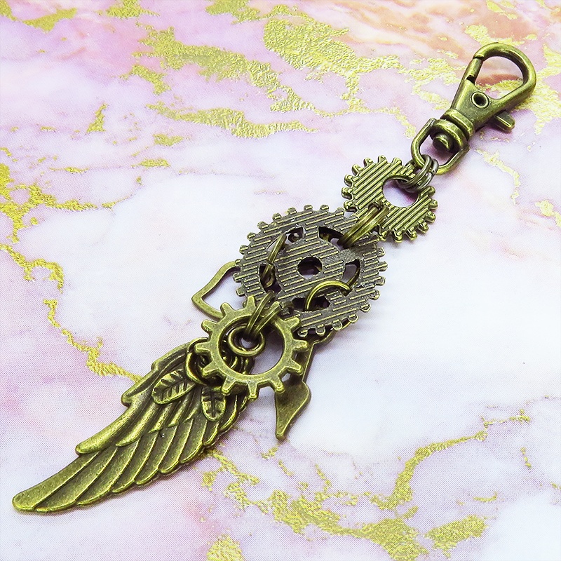 アンティークゴールド 翼(ウィング)と歯車を組合せたスチームパンク風キーホルダー ハート