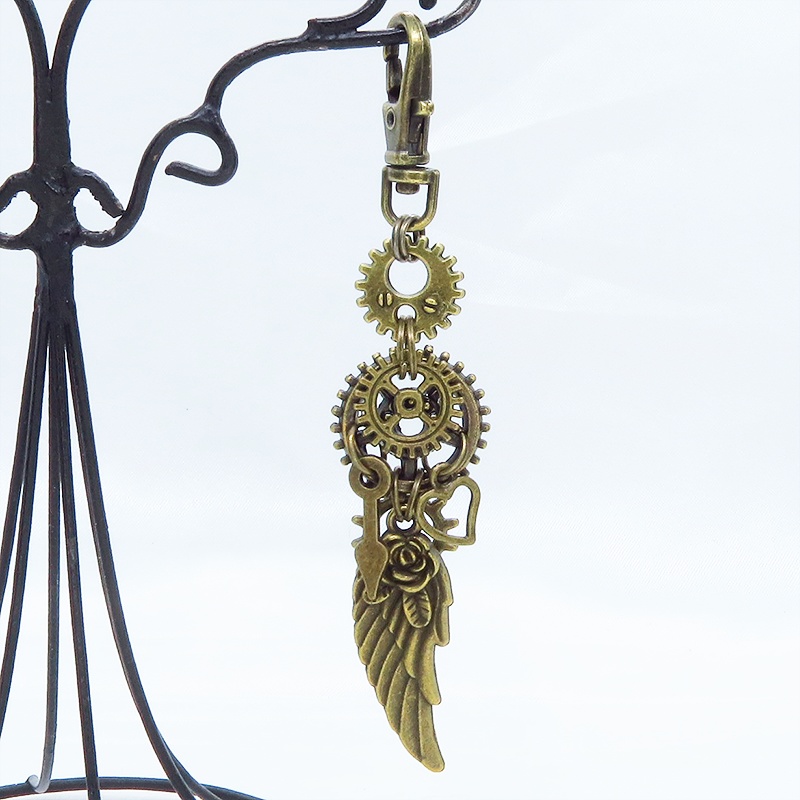 アンティークゴールド 翼(ウィング)と歯車を組合せたスチームパンク風キーホルダー ハート