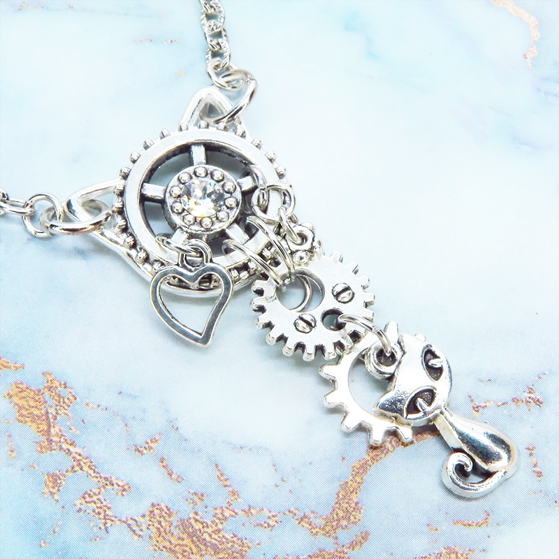 アンティークシルバー 猫と猫耳歯車のスチームパンク風ネックレス スワロフスキー アジャスター付 長さ変更可