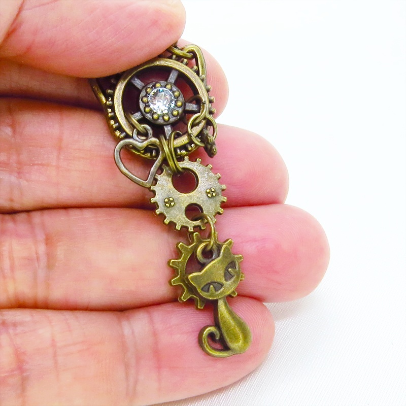 アンティークゴールド 猫と猫耳歯車のスチームパンク風ネックレス スワロフスキー アジャスター付 長さ変更可