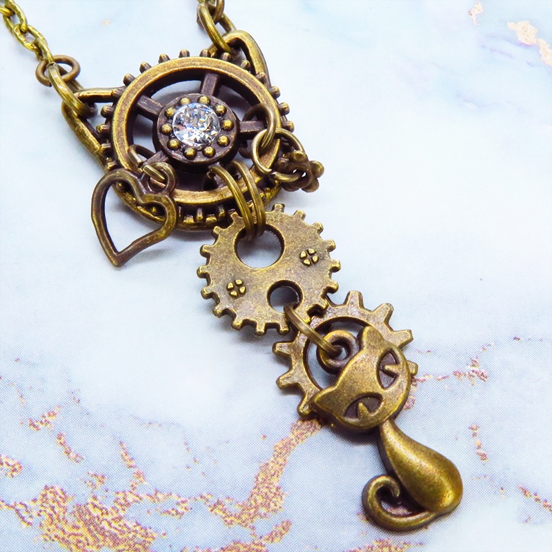 アンティークゴールド 猫と猫耳歯車のスチームパンク風ネックレス スワロフスキー アジャスター付 長さ変更可