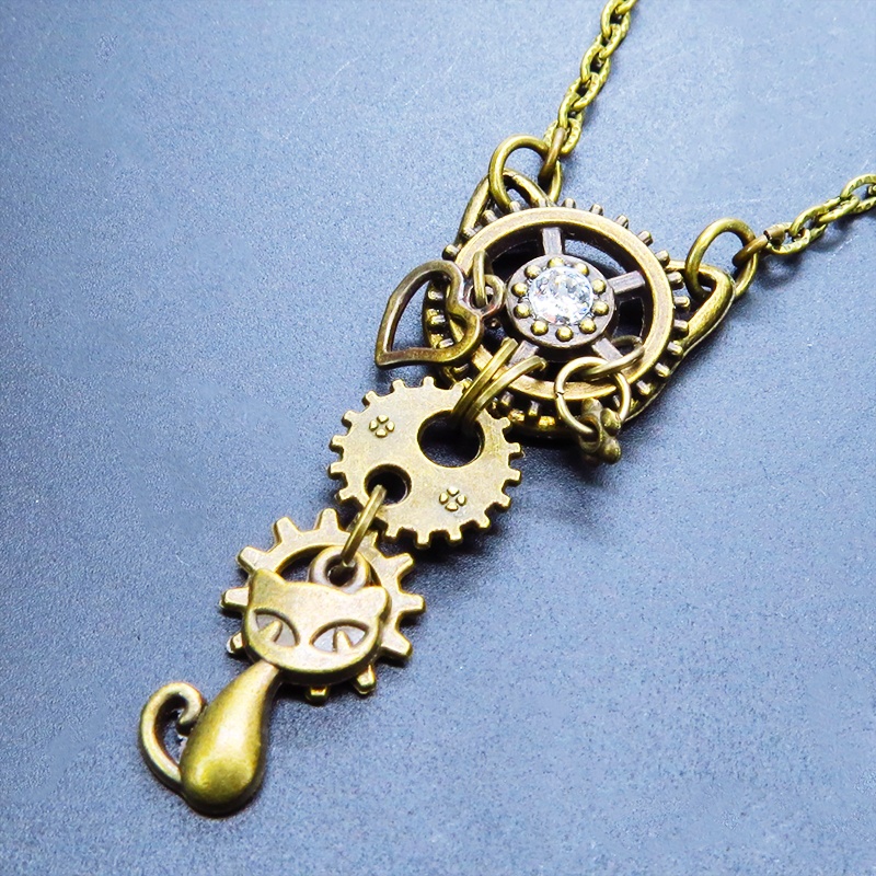 アンティークゴールド 猫と猫耳歯車のスチームパンク風ネックレス スワロフスキー アジャスター付 長さ変更可