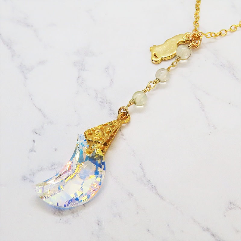 14KGF ゴールドフィルド 猫シルエットモチーフネックレス 大粒の三日月型スワロフスキーと3連レモンクオーツ