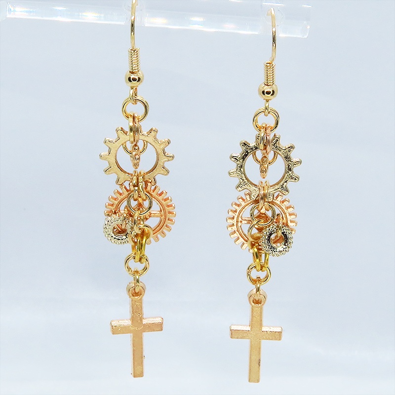 マットゴールド ロザリオ(十字架)と歯車を組合せたピアス スチームパンク風 コンパクト サージカル可