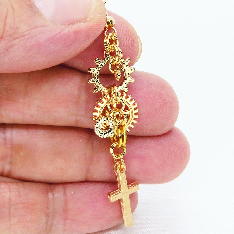 マットゴールド ロザリオ(十字架)と歯車を組合せたピアス スチームパンク風 コンパクト サージカル可