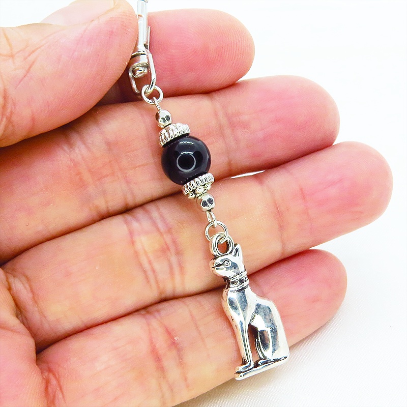 バステト 猫の女神 アンティークシルバー オニキスと組合せたオリエンタル調キーホルダー バッグチャーム