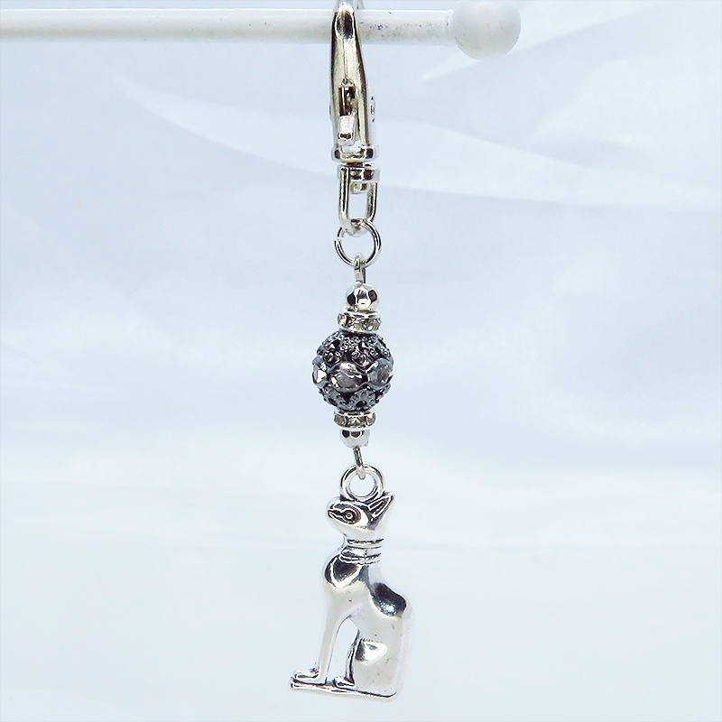 バステト 猫の女神 アンティークシルバー メタルチャームと組合せたオリエンタル調キーホルダー バッグチャーム