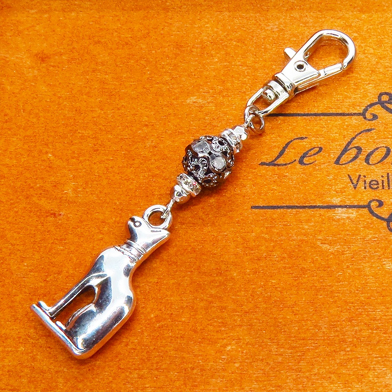 バステト 猫の女神 アンティークシルバー メタルチャームと組合せたオリエンタル調キーホルダー バッグチャーム