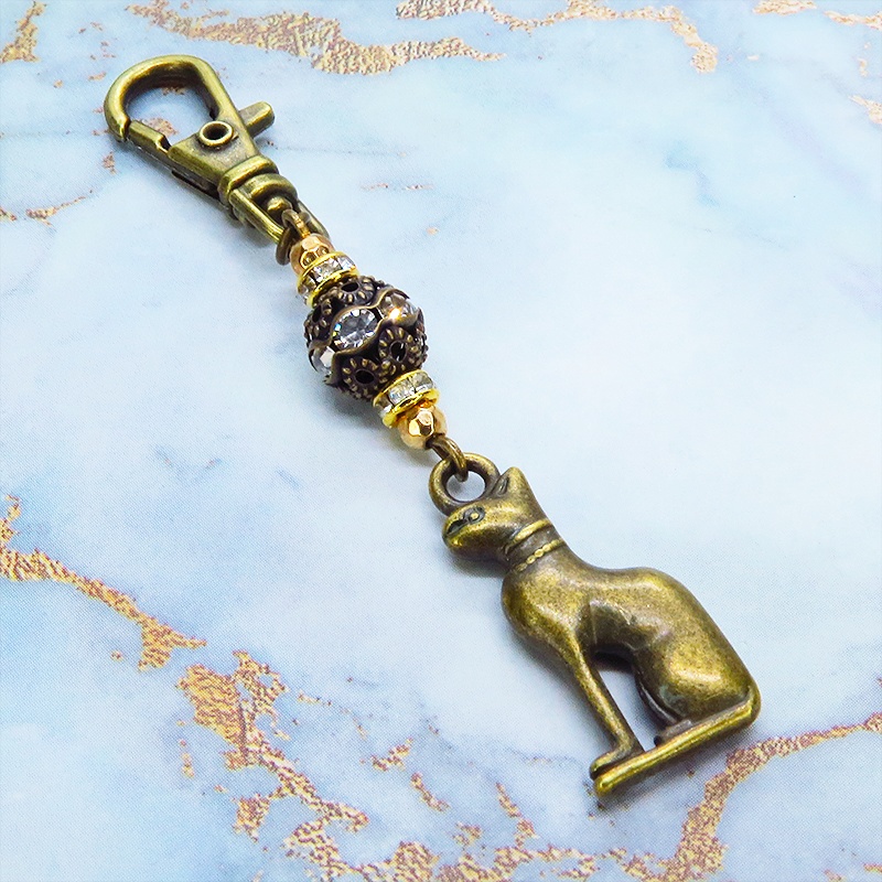 バステト 猫の女神 アンティークゴールド メタルチャームと組合せたオリエンタル調キーホルダー バッグチャーム