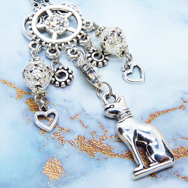 バステト 猫の女神 アンティークシルバー オリエンタル風スワロフスキーとメタルビーズを組合せたネックレス アジャスター