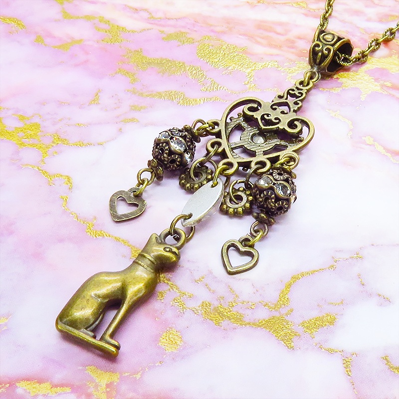 バステト 猫の女神 アンティークゴールド オリエンタル風スワロフスキーとメタルビーズを組合せたネックレス アジャスター