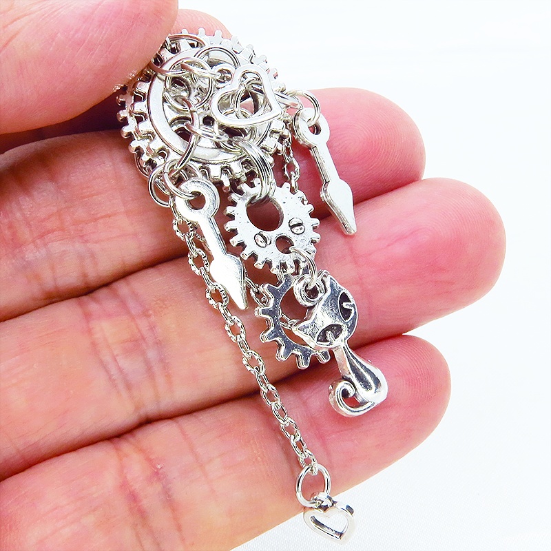 アンティークシルバー 猫と歯車・チェーンのスチームパンク風ネックレス ハート アジャスター付 長さ変更可