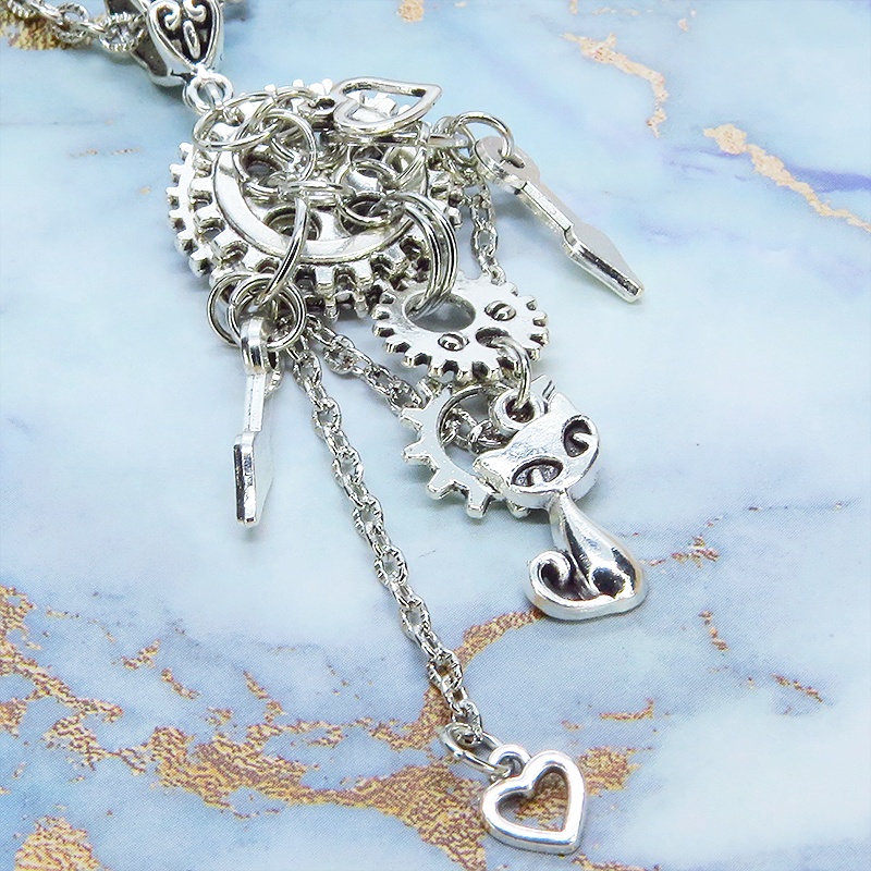 アンティークシルバー 猫と歯車・チェーンのスチームパンク風ネックレス ハート アジャスター付 長さ変更可