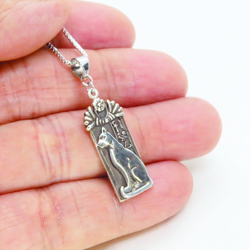 シルバー925 猫の女神 バステト 古代エジプト タグプレートネックレス オリエンタル 猫ネックレス