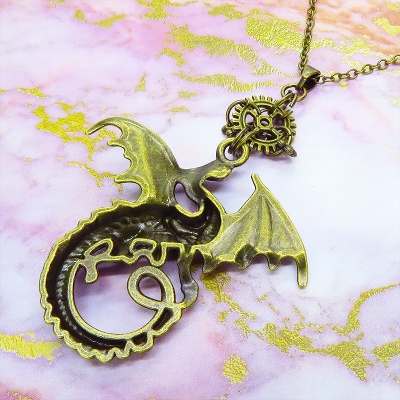 アンティークゴールド 翼を広げるドラゴンと歯車のネックレス ゴシック 金古美色 メンズ レディース