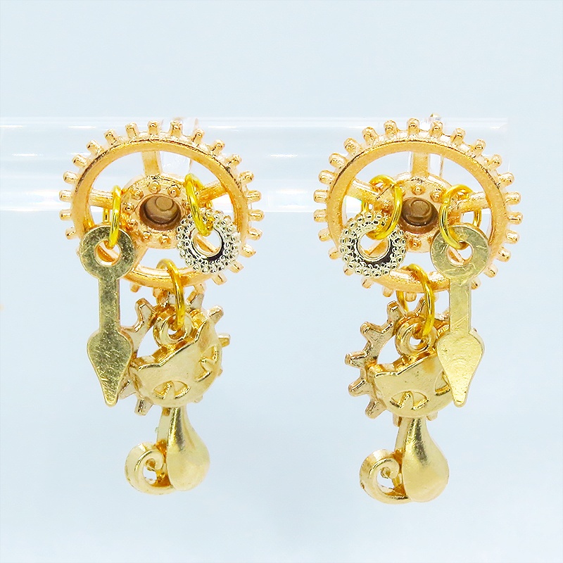 マットゴールド 猫と歯車のスチームパンク風スタッドピアス 時計の針 ミドルレンジ 多層 ポストピアス