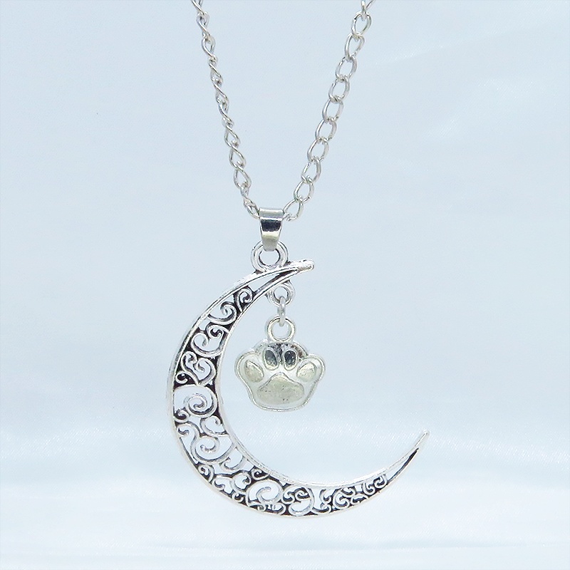 アンティークシルバー 透かし三日月と肉球の大人可愛いネックレス ムーンネックレス 猫 犬 銀古美