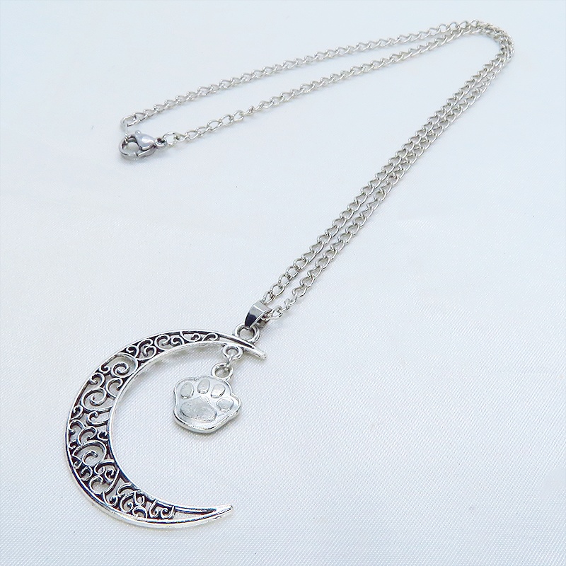 アンティークシルバー 透かし三日月と肉球の大人可愛いネックレス ムーンネックレス 猫 犬 銀古美