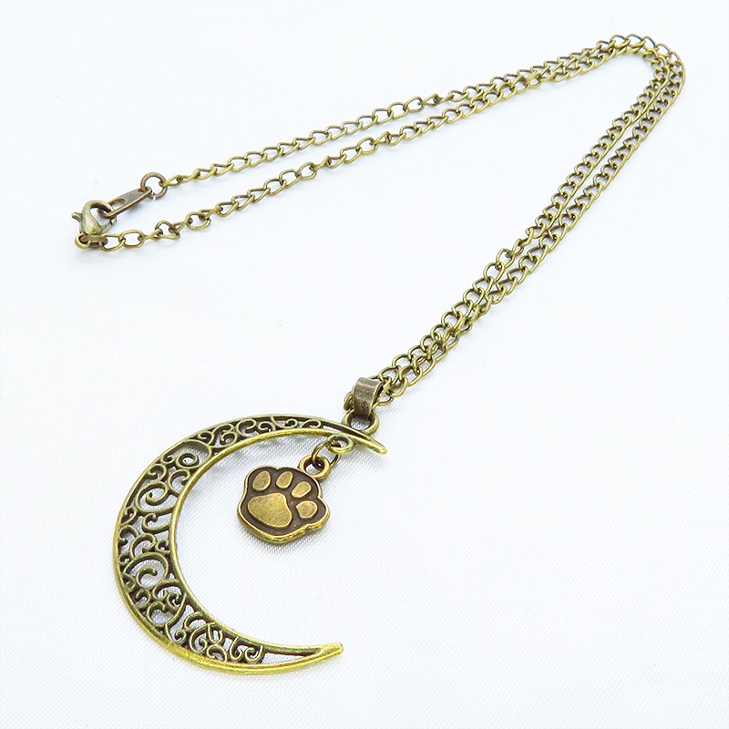 アンティークゴールド 透かし三日月と肉球の大人可愛いネックレス ムーンネックレス 猫 犬 金古美