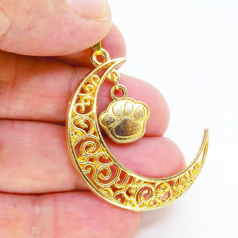 マットゴールド 透かし三日月と肉球の大人可愛いネックレス ムーンネックレス 猫 犬