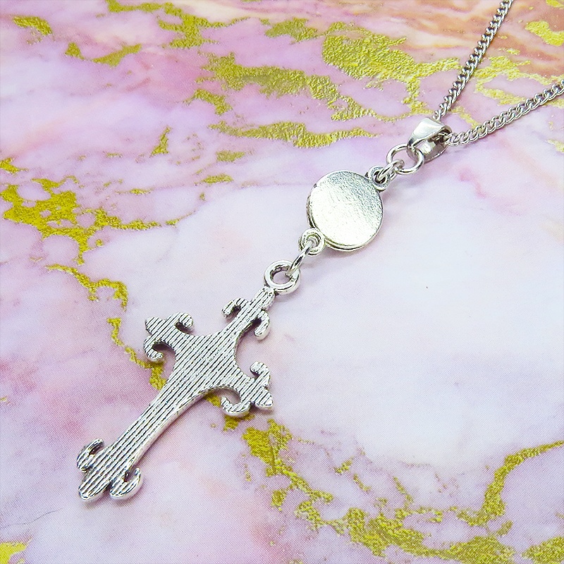 アンティークシルバー ゴシック調のロザリオ(十字架)とラインストーンのペンダント・ネックレス アジャスター可 SV925可