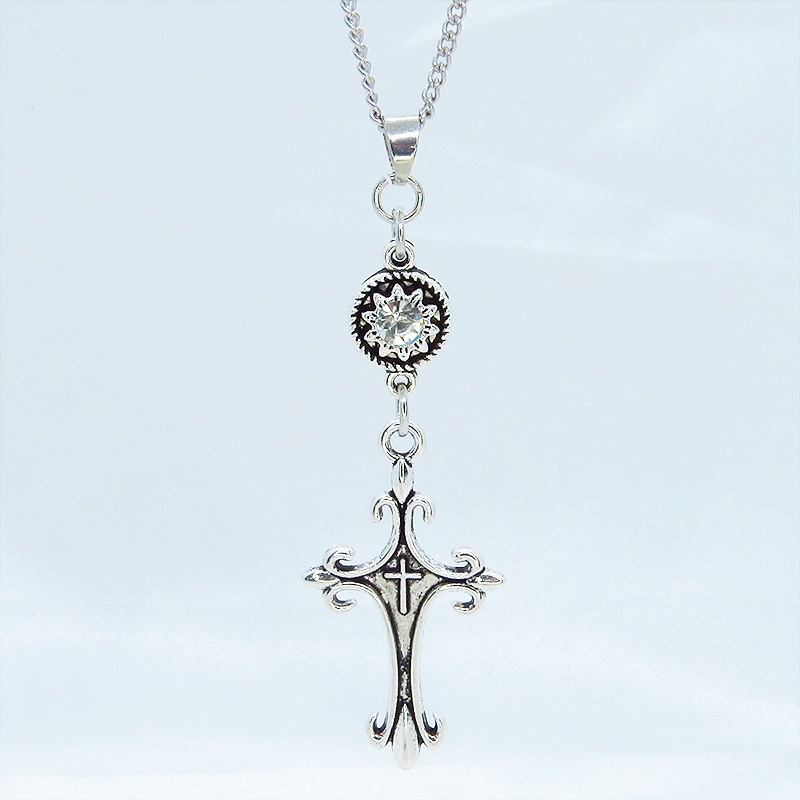 アンティークシルバー ゴシック調のロザリオ(十字架)とラインストーンのペンダント・ネックレス アジャスター可 SV925可