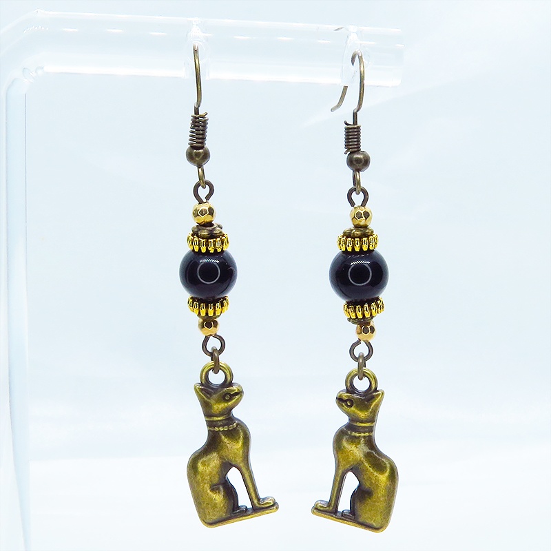 バステト 猫の女神 アンティークゴールド オニキスと組合せたオリエンタル調ピアス 古代エジプト