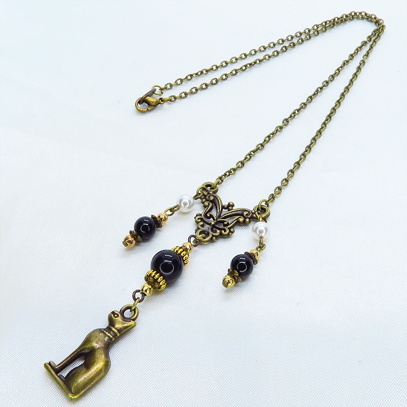 バステト 猫の女神 アンティークゴールド オリエンタル風オニキスとスワロフスキーパールを組合せたネックレス