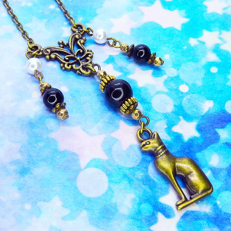 バステト 猫の女神 アンティークゴールド オリエンタル風オニキスとスワロフスキーパールを組合せたネックレス