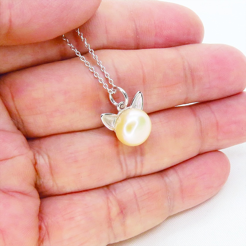 シルバー925 ペンダント型の淡水パール(コーラルピンク)のシンプルで大人可愛い猫耳パールネックレス アジャスター追加可