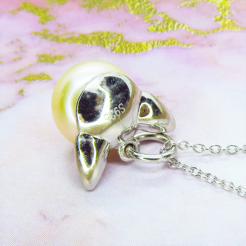 シルバー925 ペンダント型の淡水パール(コーラルピンク)のシンプルで大人可愛い猫耳パールネックレス アジャスター追加可