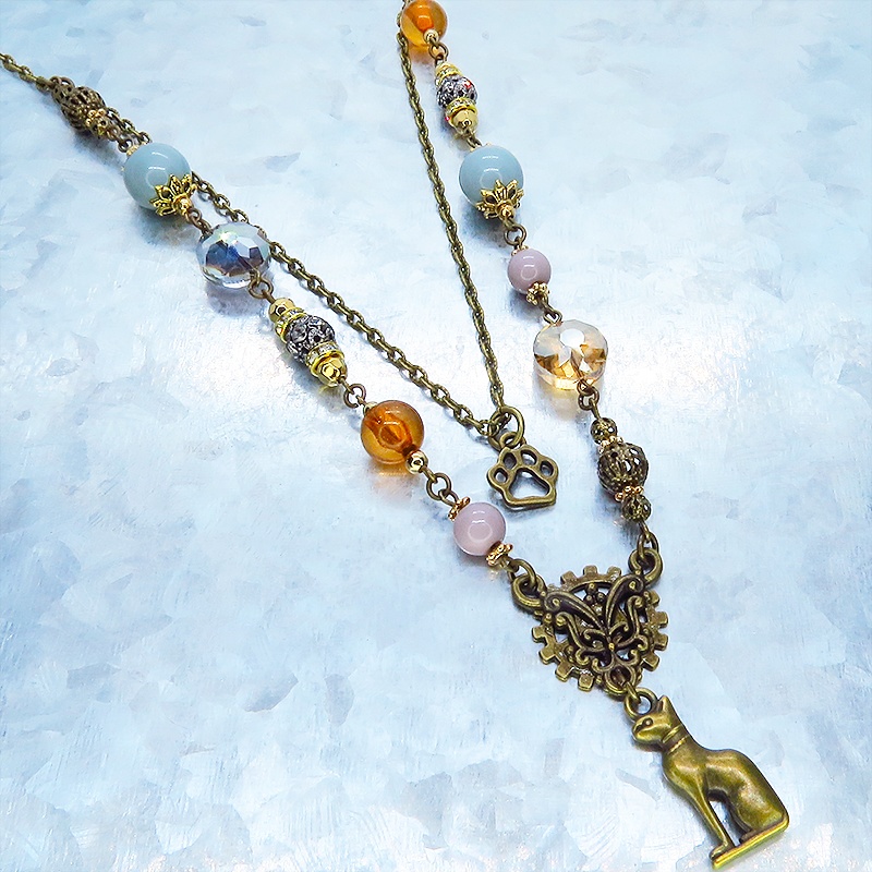 バステト 猫の神様 オリエンタル風 アンティークゴールド ダブルチェーン ビーズを組合わせたアシンメトリーネックレス