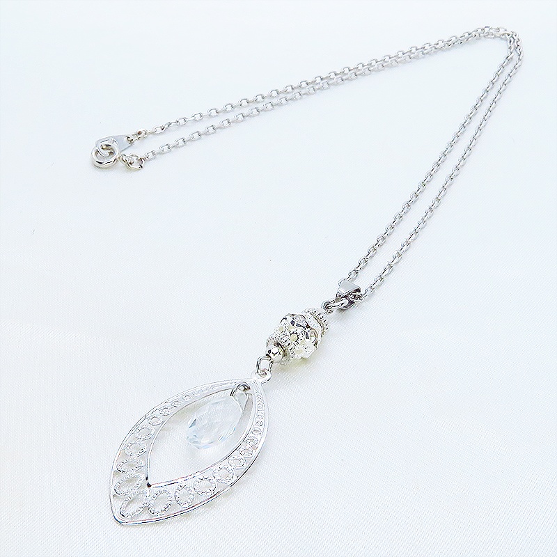 シルバーカラーのティアドロップ(しずく型)のネックレス ガラス メタルビーズ アジャスター追加可 SV925可