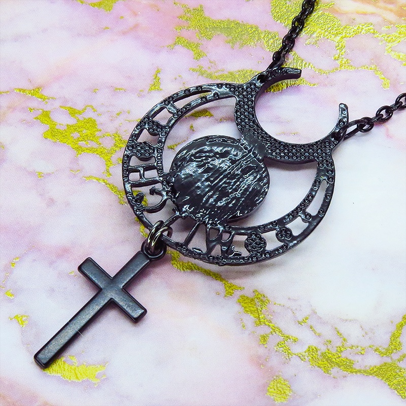 ゴシック調ブラックムーンネックレス ロザリオ 十字架 魔女 ウィッチ 三日月 トリプルムーン パンク ロック メンズ レディース