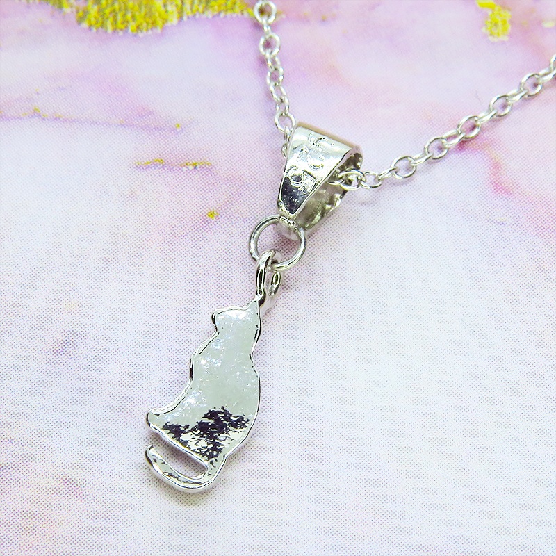 シンプルにさり気なく大人可愛い猫モチーフネックレス シルバー925ネックレス 長さ変更可 アジャスター追加可